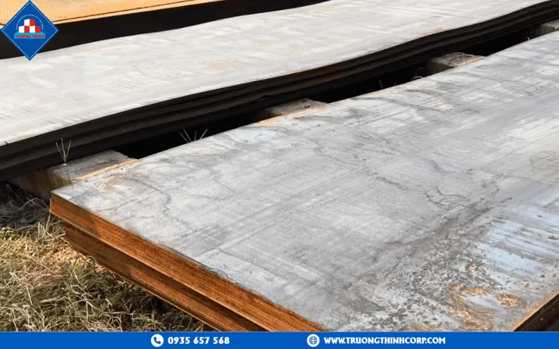 pre-engineered steel building