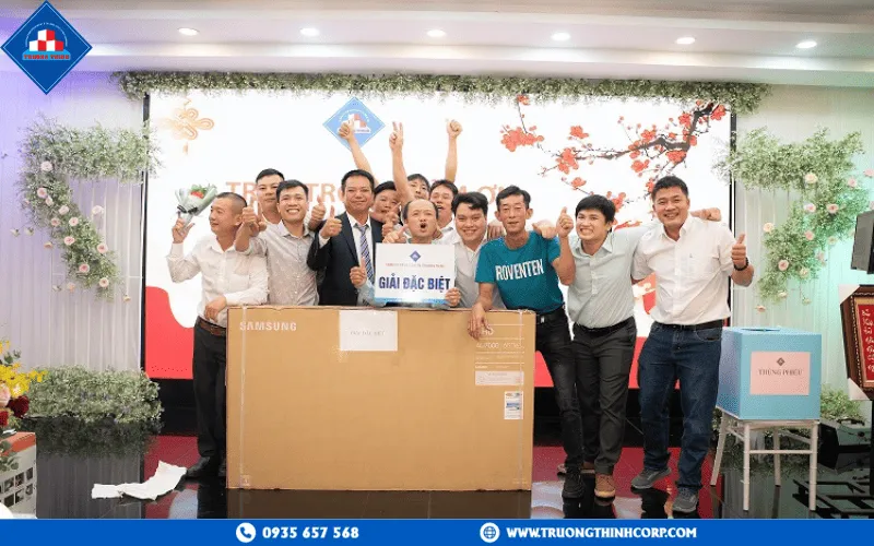 Warm 2022 Year End Party With The Truong Thinh Family 2