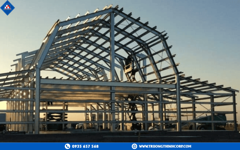 Is it possible to build a house with steel