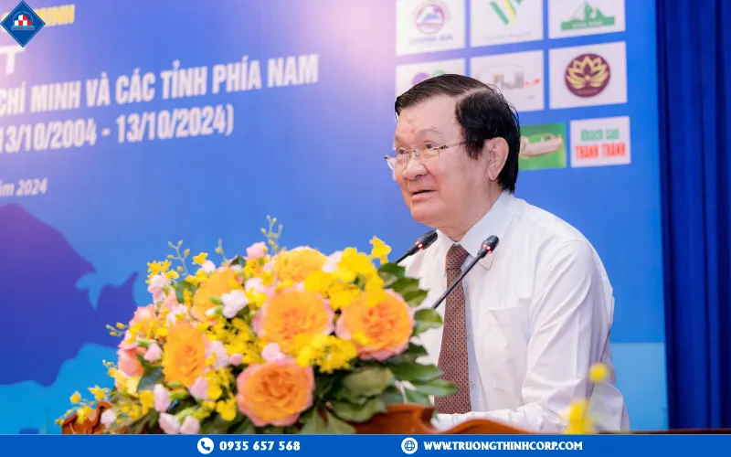 Mr. Dang Ba Quoc Attends Gathering of Outstanding Ha Tinh Entrepreneurs in Ho Chi Minh City 3