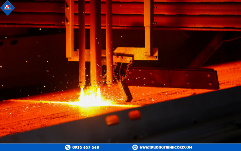 Thyssenkrupp Reaches Agreement With IG Metall on Major Job Cuts in Steel Division