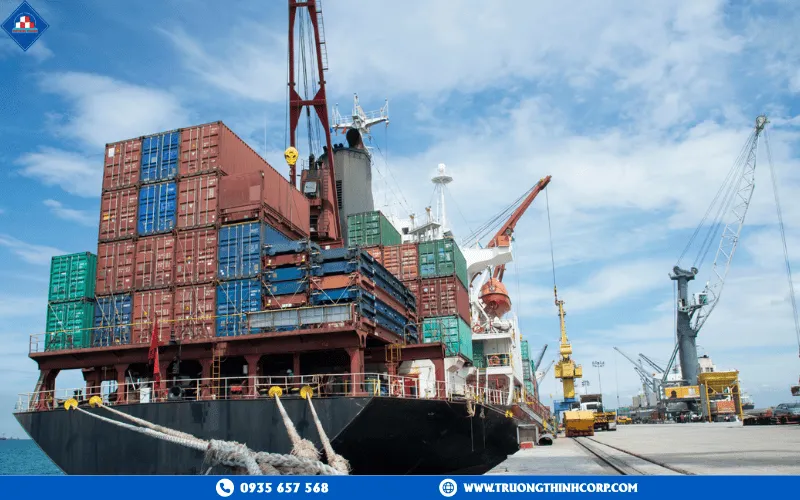 Transporting steel structures from Vietnam to Malaysia 