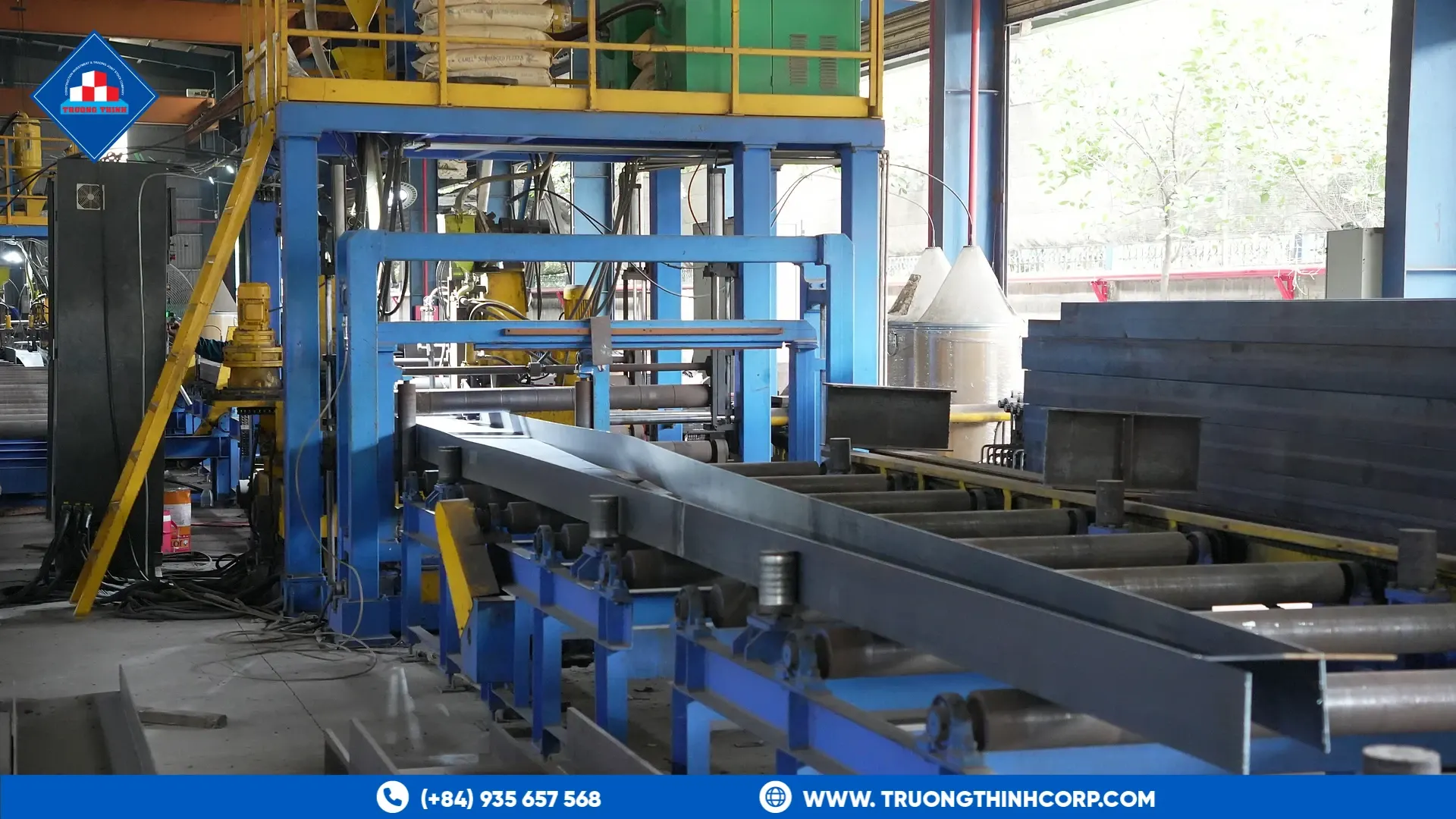 Automatic horizontal welding line for steel beams at Truong Thinh Corp's factory
